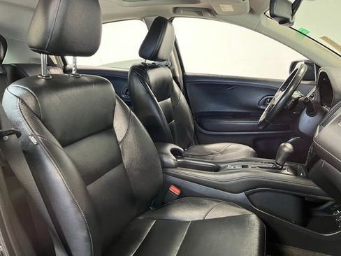 Used 2018 Honda HR-V EX-L image 10