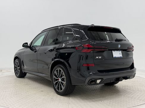 Certified 2026 BMW X5 xDrive40i w/ M Sport Package AWD/4WD image 3