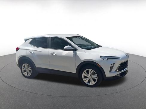 Used 2025 Buick Encore GX Preferred image 2