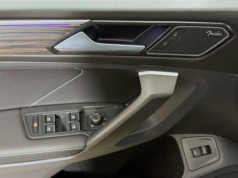 Used 2022 Volkswagen Tiguan SEL R-Line image 19