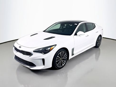 Used 2018 Kia Stinger Premium image 4