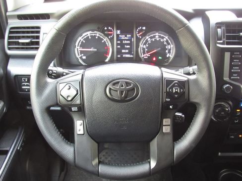 Used 2022 Toyota 4Runner Limited AWD/4WD image 24