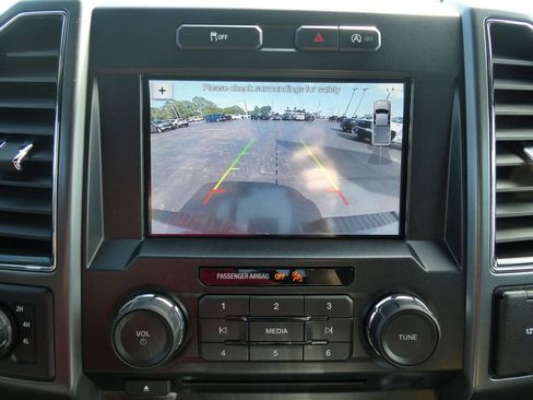 Used 2018 Ford F150 XLT w/ Equipment Group 302A Luxury AWD/4WD image 31