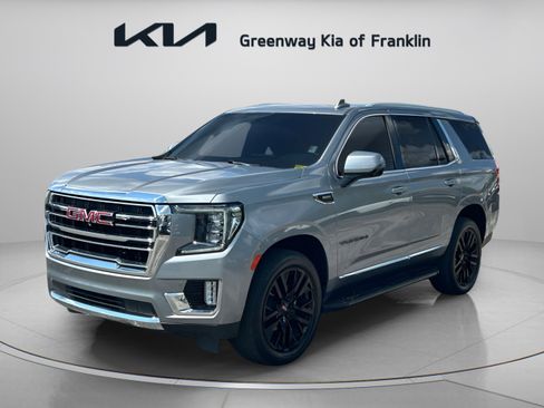 Used 2023 GMC Yukon SLT w/ SLT Luxury Package RWD image 3