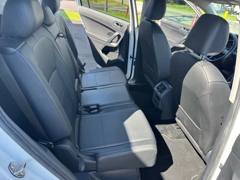 Used 2019 Volkswagen Tiguan SE w/ Panoramic Sunroof Package image 15