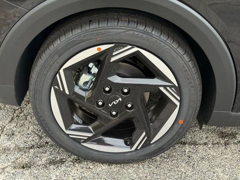 New 2025 Kia K4 EX image 5