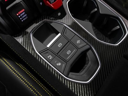 Used 2024 Lamborghini Urus Performante image 23