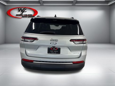 New 2026 Jeep Grand Cherokee L Limited RWD image 7