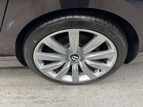 Used 2014 Bentley Flying Spur W12 image 27