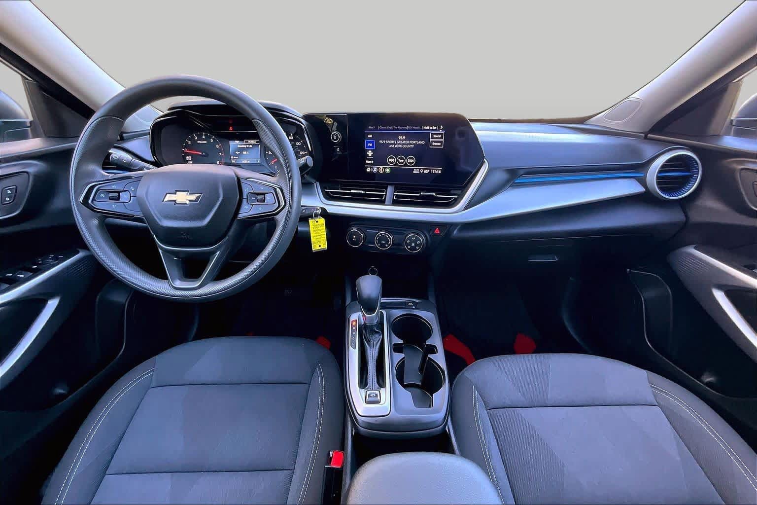 Used 2025 Chevrolet Trax LS FWD image 16