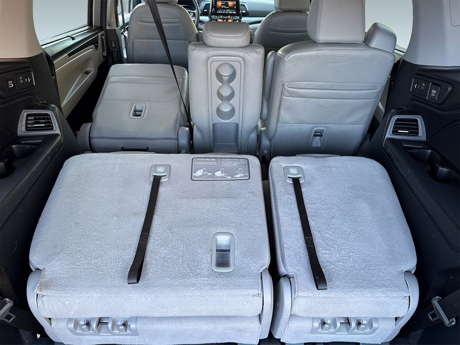 Certified 2024 Honda Odyssey Touring image 26