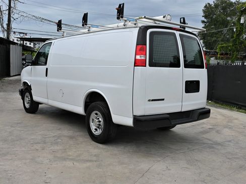 Used 2024 Chevrolet Express 2500 w/ Driver Convenience Package RWD image 5