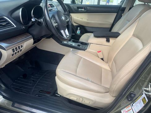 Used 2017 Subaru Outback 2.5i Limited AWD/4WD image 16