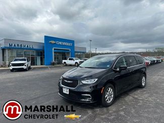 Used 2024 Chrysler Pacifica Touring-L video 1