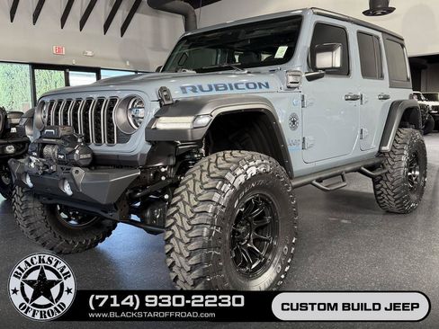 Used 2025 Jeep Wrangler Unlimited Rubicon 4xe w/ Convenience Group AWD/4WD image 7