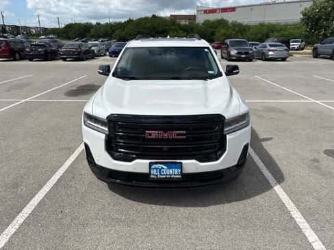 Used 2023 GMC Acadia SLT w/ Elevation Edition FWD image 8