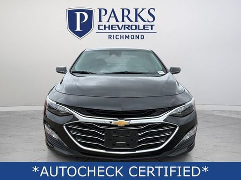 Used 2025 Chevrolet Malibu LT FWD image 2