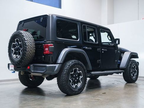 Used 2023 Jeep Wrangler Unlimited Rubicon 4xe w/ Cold Weather Group AWD/4WD image 9