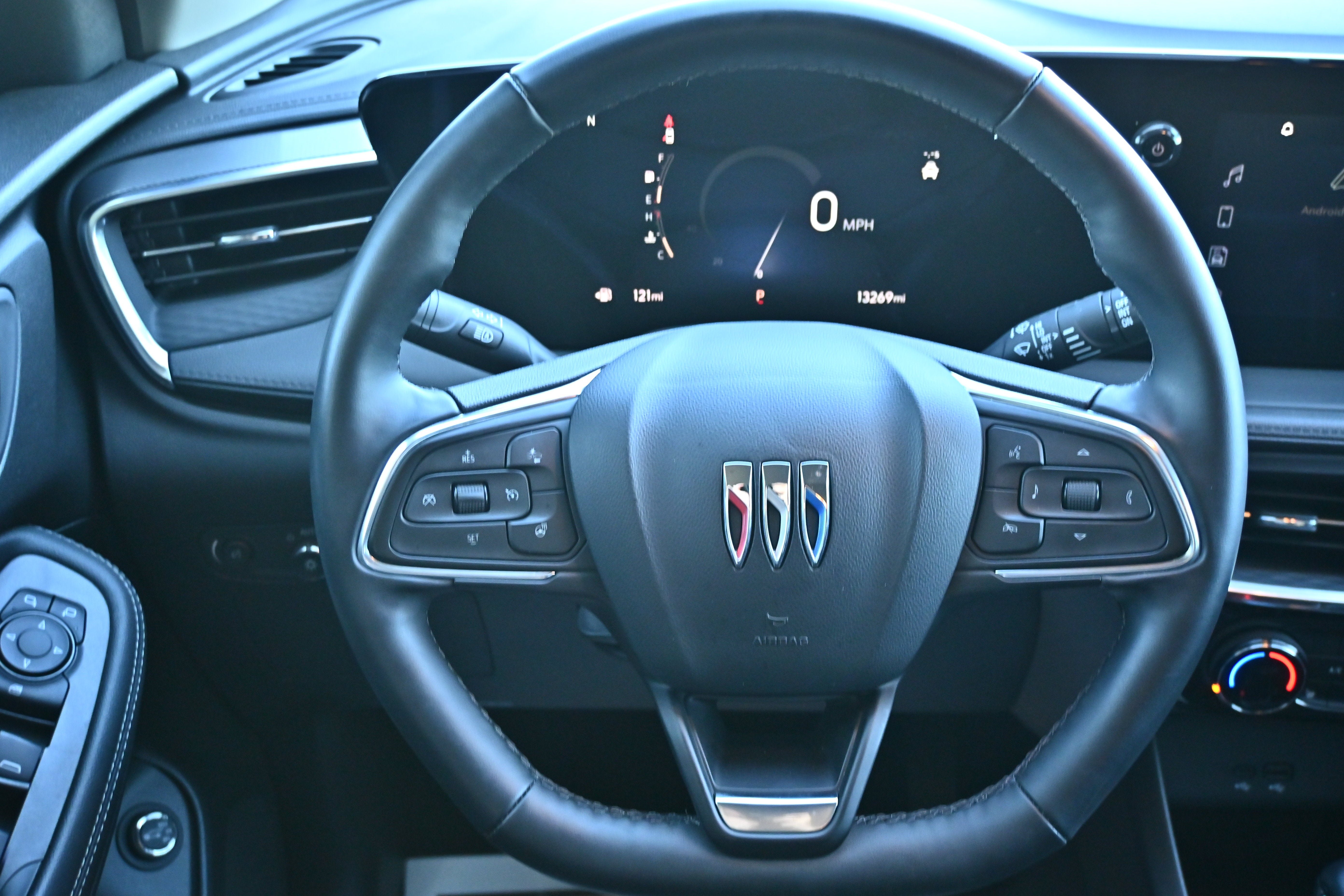 Used 2024 Buick Encore GX Sport Touring w/ Comfort Package AWD/4WD image 18
