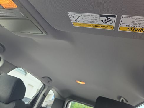 Used 2018 Honda CR-V LX image 24