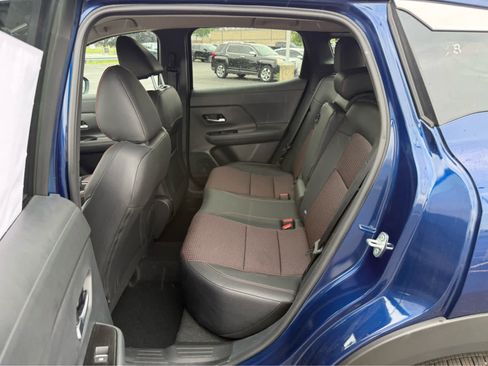 Used 2026 Nissan Kicks SR w/ Cold Weather Package AWD/4WD image 12