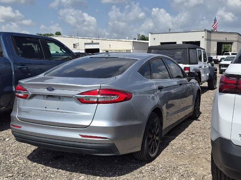 Used 2020 Ford Fusion S FWD image 3