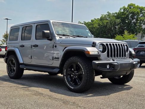 Used 2021 Jeep Wrangler Unlimited Sahara AWD/4WD image 7