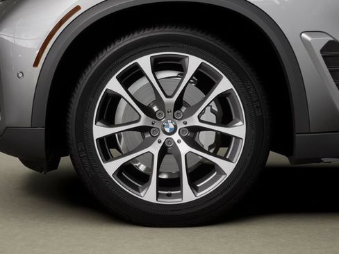 Used 2026 BMW X5 xDrive40i w/ Premium Package image 32