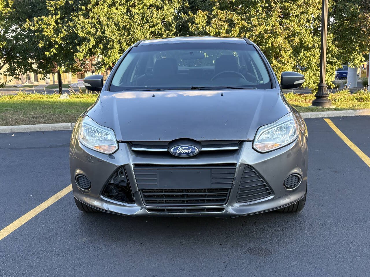 Used 2013 Ford Focus SE w/ SE Winter Pkg FWD image 1