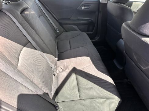 Used 2016 Honda Accord LX image 8