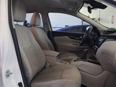 Used 2019 Nissan Rogue Sport SV FWD image 10