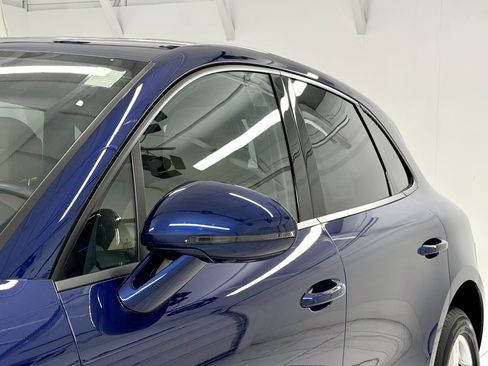 Certified 2025 Porsche Macan image 19