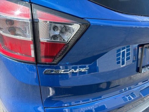 Used 2017 Ford Escape Titanium AWD/4WD image 29