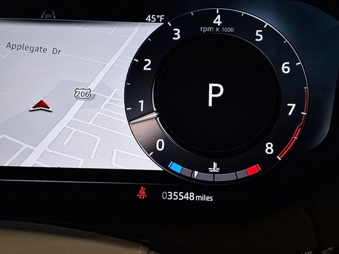 Certified 2024 Land Rover Range Rover SE image 19