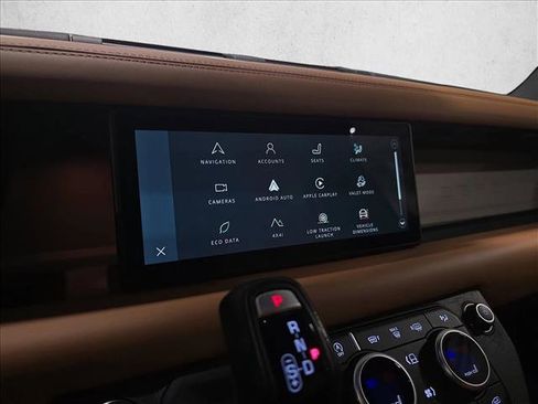 Certified 2023 Land Rover Defender 110 SE AWD/4WD image 20