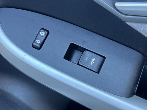 Used 2014 Toyota Prius Three FWD image 23