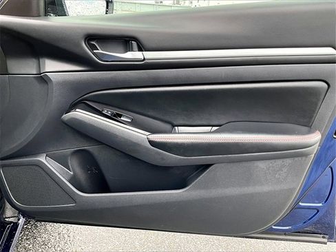 Used 2024 Nissan Altima 2.5 SR image 12