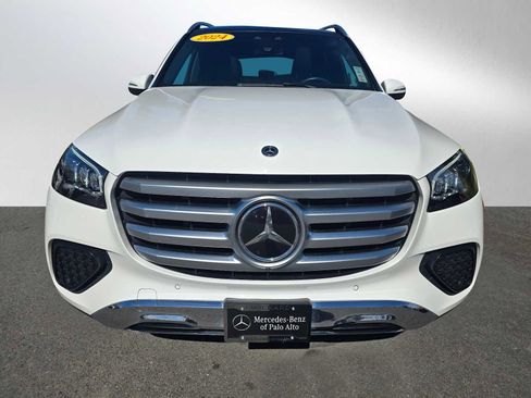 Used 2024 Mercedes-Benz GLS 450 4MATIC image 8