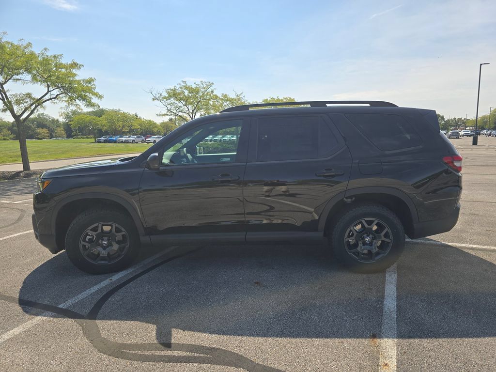 New 2026 Honda Pilot TrailSport image 14