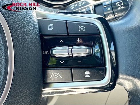 Used 2022 Kia Carnival SX FWD image 11