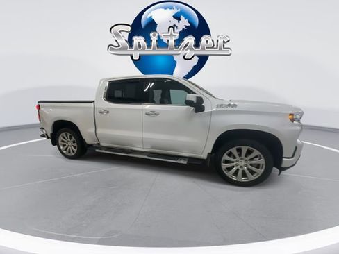 Certified 2022 Chevrolet Silverado 1500 High Country w/ Technology Package image 2