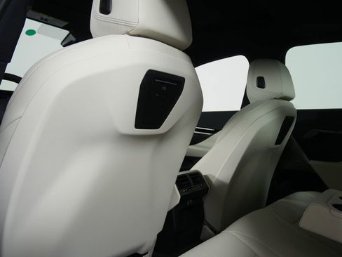 Used 2026 BMW 530i xDrive w/ M Sport Package image 16