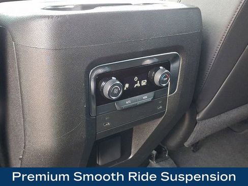 Used 2025 Chevrolet Tahoe Z71 AWD/4WD image 19
