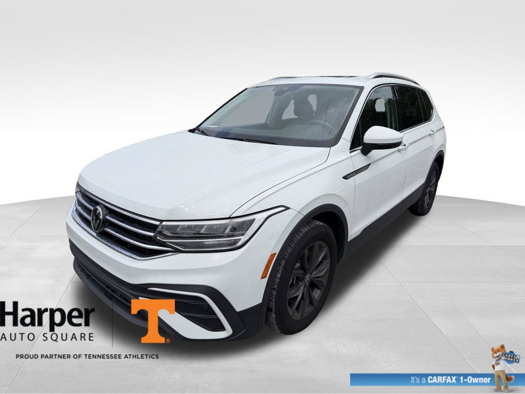 Used 2024 Volkswagen Tiguan SE w/ Panoramic Sunroof Package AWD/4WD image 1