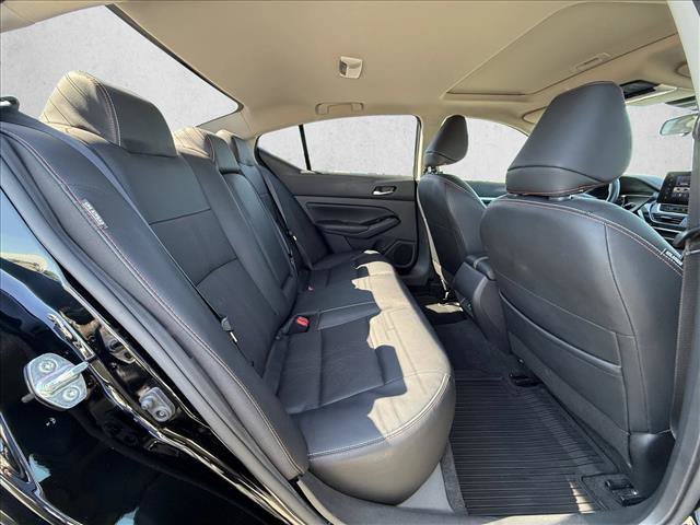 Used 2024 Nissan Altima 2.5 SR w/ SR Premium Package FWD image 24