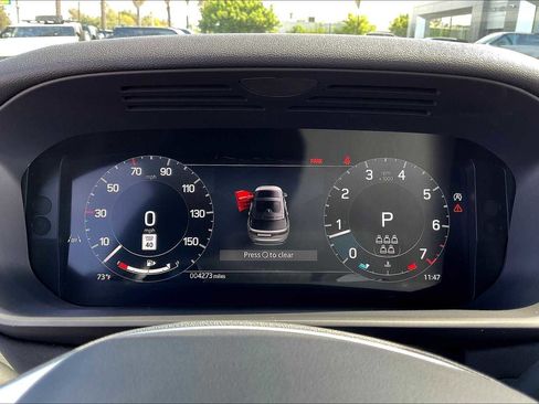 Used 2025 Land Rover Discovery S image 23