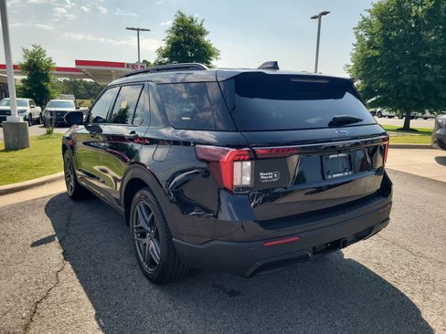 Used 2025 Ford Explorer ST-Line w/ Premium Package RWD image 5