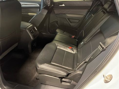 Certified 2023 Volkswagen Atlas Cross Sport SE image 17