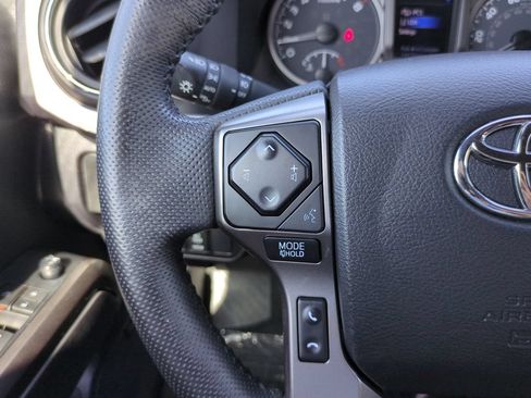 Used 2022 Toyota Tacoma Limited RWD image 24