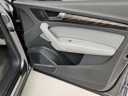 Used 2019 Audi Q5 2.0T Premium Plus w/ Premium Plus Package image 27